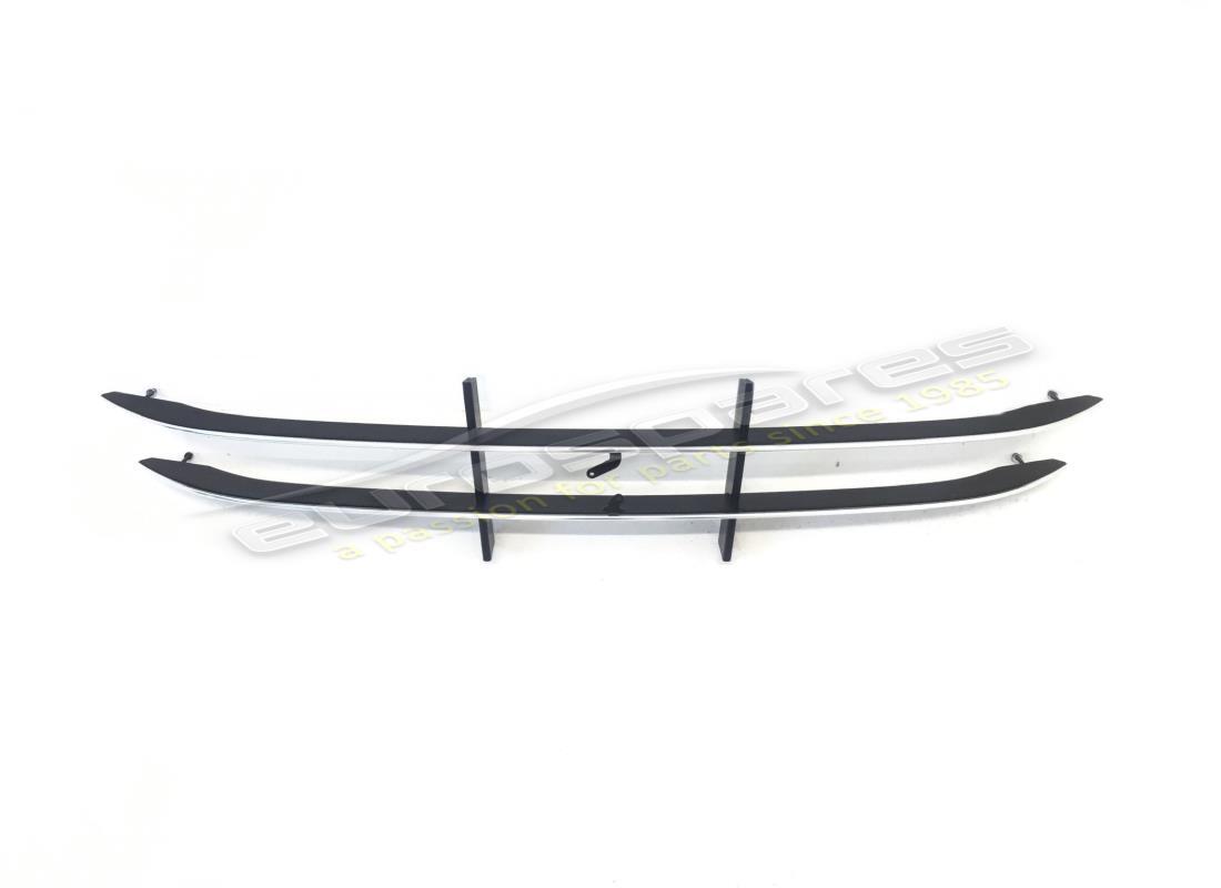 new ferrari bumper grille. part number 89141000 (1)