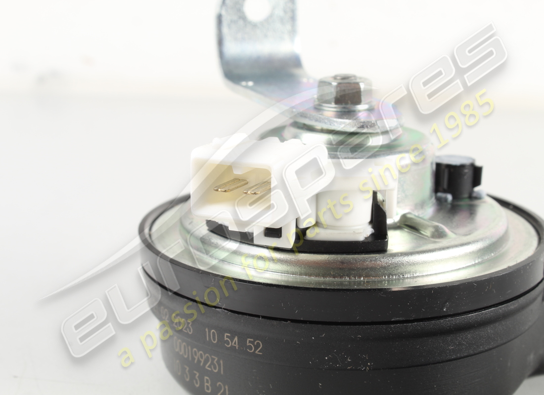 new ferrari complete rh horn. part number 199231 (3)