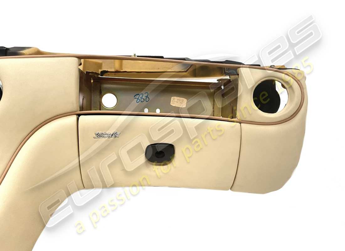 NEW MASERATI DASHBOARD AVORIO. PART NUMBER 981000102 (7) new maserati dashboard avorio. part number 981000102 (7)