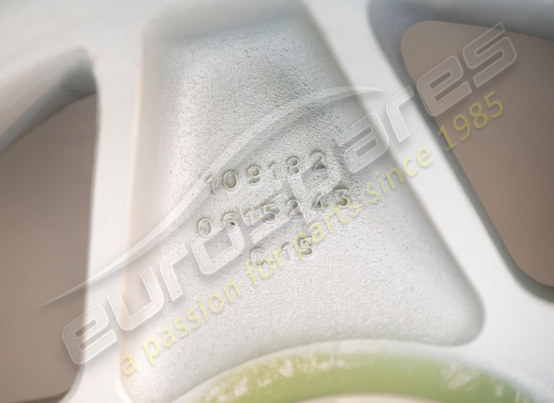 NEW FERRARI BB FRONT WHEEL (7.5X15). PART NUMBER 109186 (6) new ferrari bb front wheel (7.5x15). part number 109186 (6)