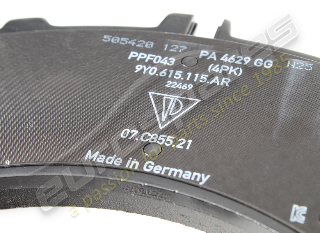 NEW PORSCHE 1 SET OF BRAKE PADS FOR DISK BRAKE. PART NUMBER 9Y0698151AR (3) new porsche 1 set of brake pads for disk brake. part number 9y0698151ar (3)