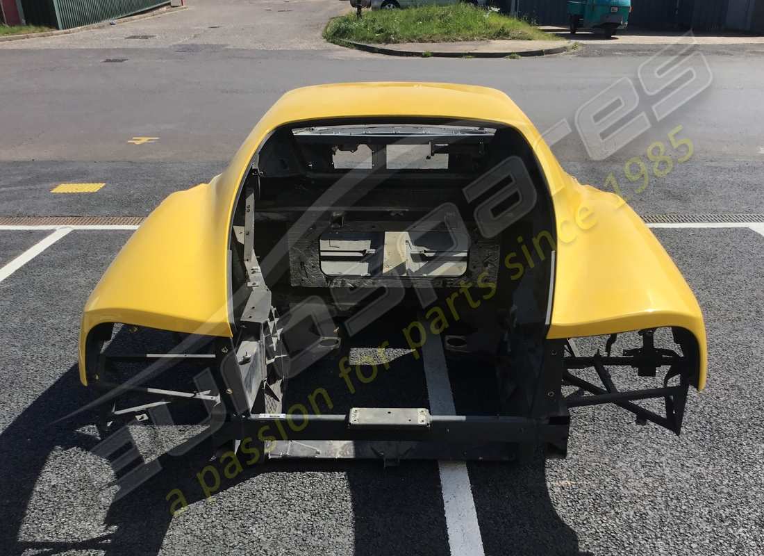 used ferrari lhd yellow bodyshell. part number 900040702 (5)