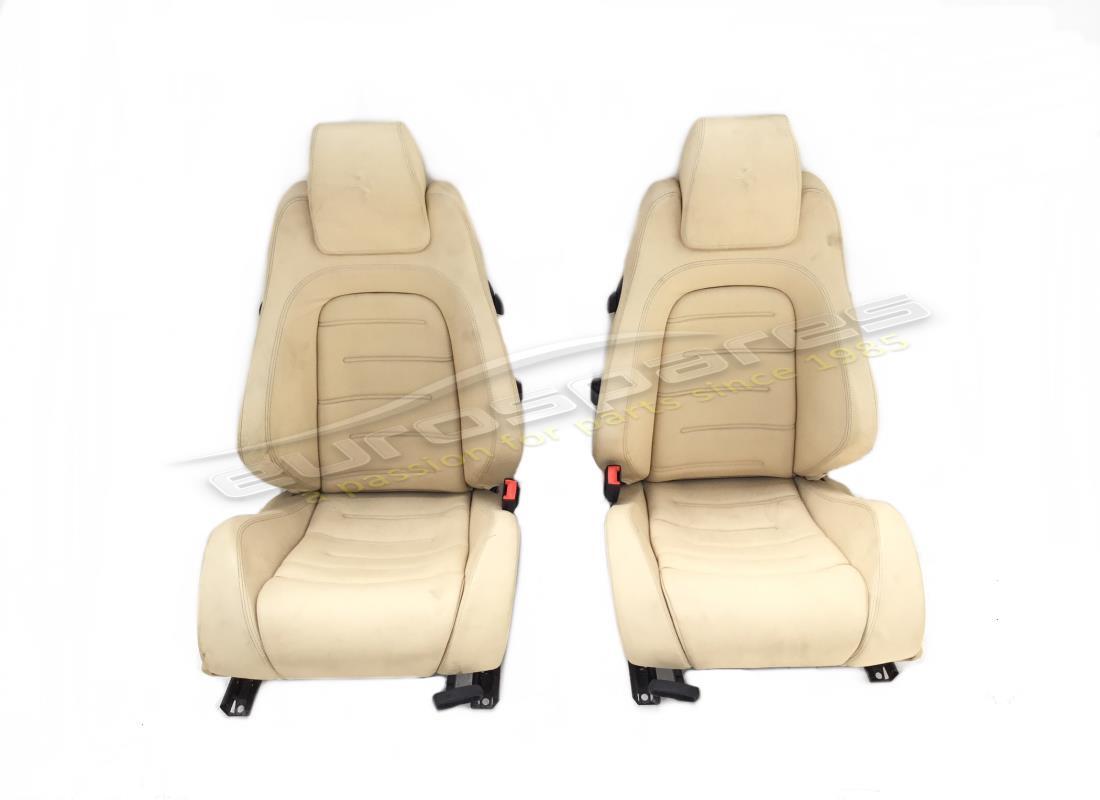 USED Ferrari PAIR OF SEATS IN CREAM . PART NUMBER 689998000 (1)
