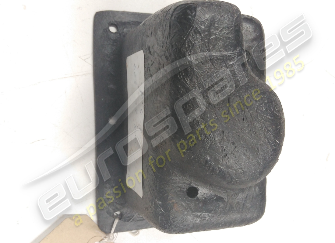 NEW FERRARI SUPPORT. PART NUMBER 62398800 (2) new ferrari support. part number 62398800 (2)