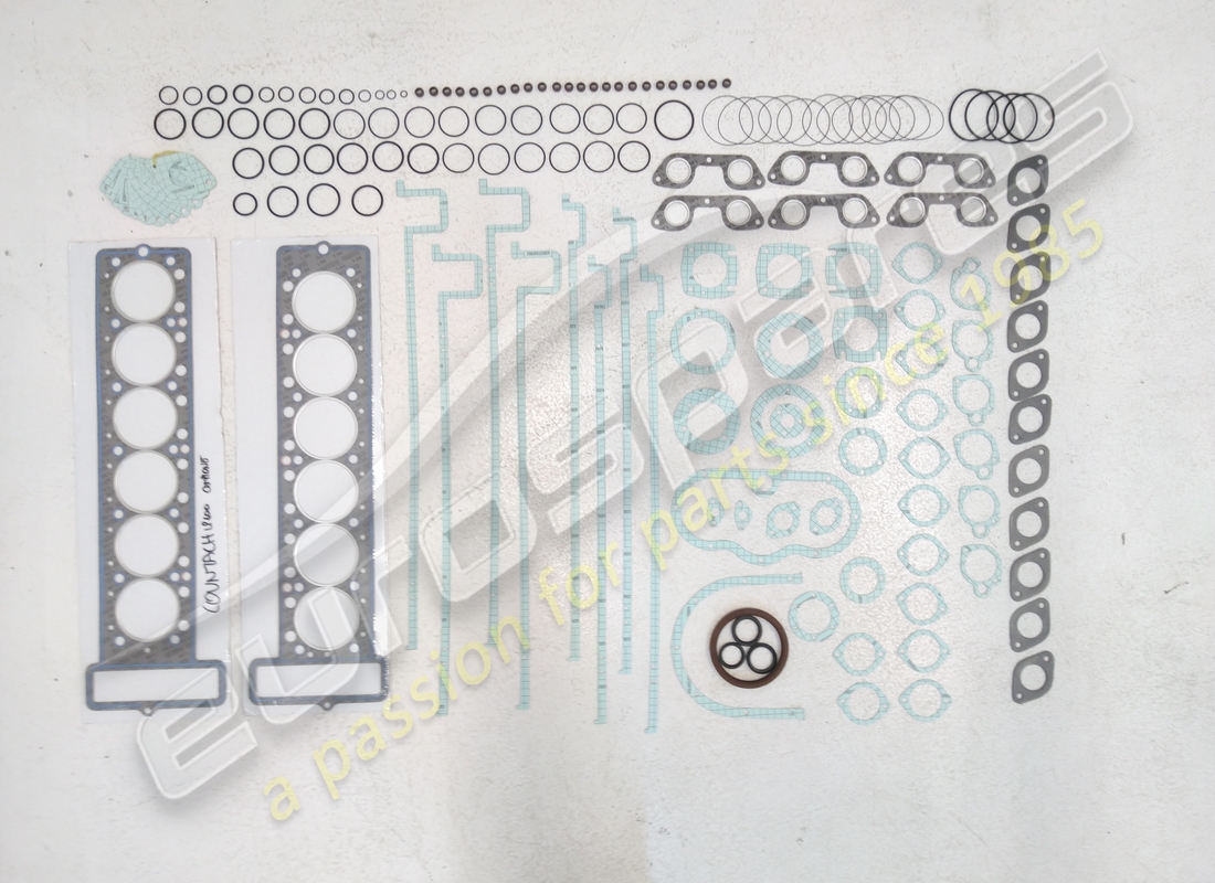 NEW EUROSPARES ENGINE GASKET KIT. PART NUMBER 001526488 (1) new eurospares engine gasket kit. part number 001526488 (1)
