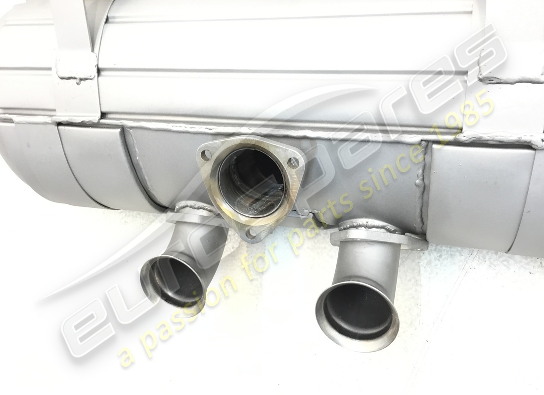 NEW FERRARI EXHAUST SILENCER CAT VERSION. PART NUMBER 142527 (4) new ferrari exhaust silencer cat version. part number 142527 (4)