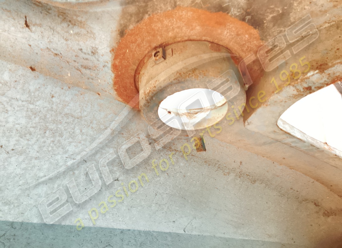 new ferrari rear end complete 330 gt mk1. part number 2422000007 (4)