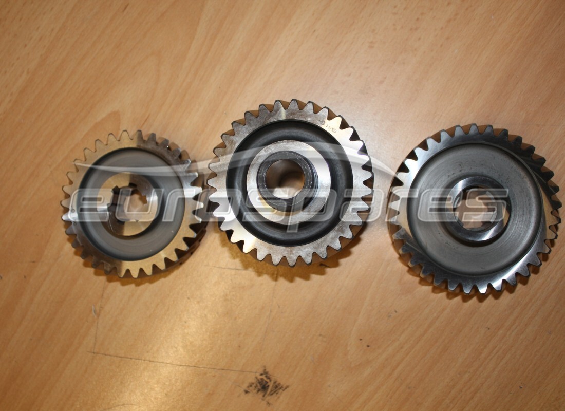 NEW FERRARI DROP GEAR SET. PART NUMBER 500590 (1) new ferrari drop gear set. part number 500590 (1)
