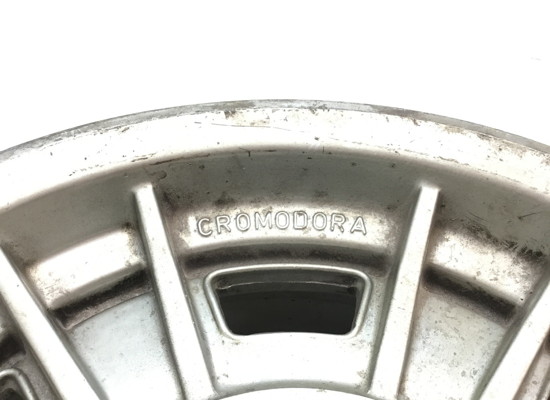USED FERRARI CROMODORA WHEELS SET 14 X 6½. PART NUMBER 108713SET (4) used ferrari cromodora wheels set 14 x 6½. part number 108713set (4)