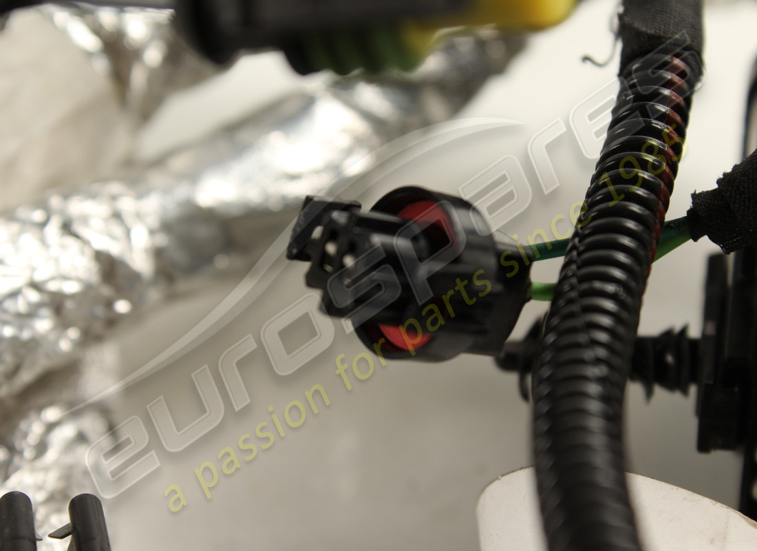 USED FERRARI REAR BUMPER CABLE. PART NUMBER 916625 (2) used ferrari rear bumper cable. part number 916625 (2)