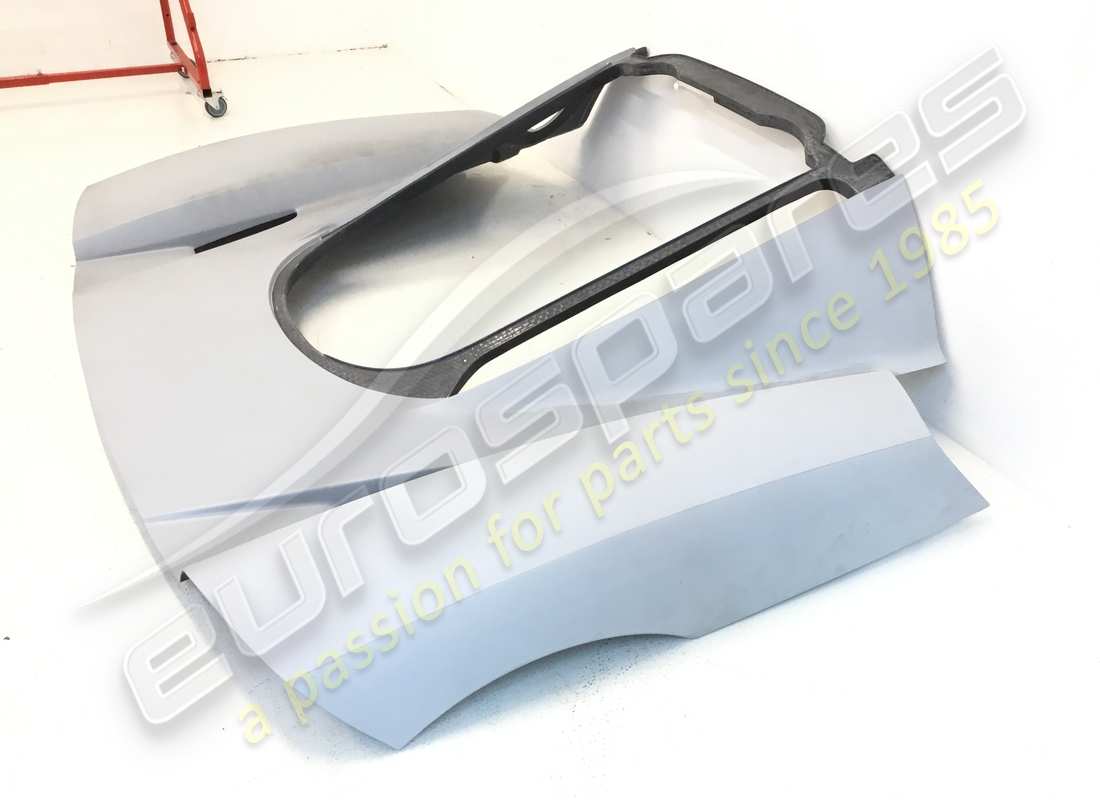 USED FERRARI REAR BONNET. PART NUMBER 66571000 (3) used ferrari rear bonnet. part number 66571000 (3)