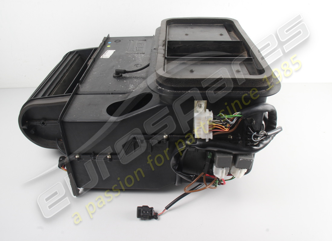USED FERRARI EVAPORATOR ASSEMBLY RHD PART NUMBER 65365900 (2) used ferrari evaporator assembly rhd part number 65365900 (2)