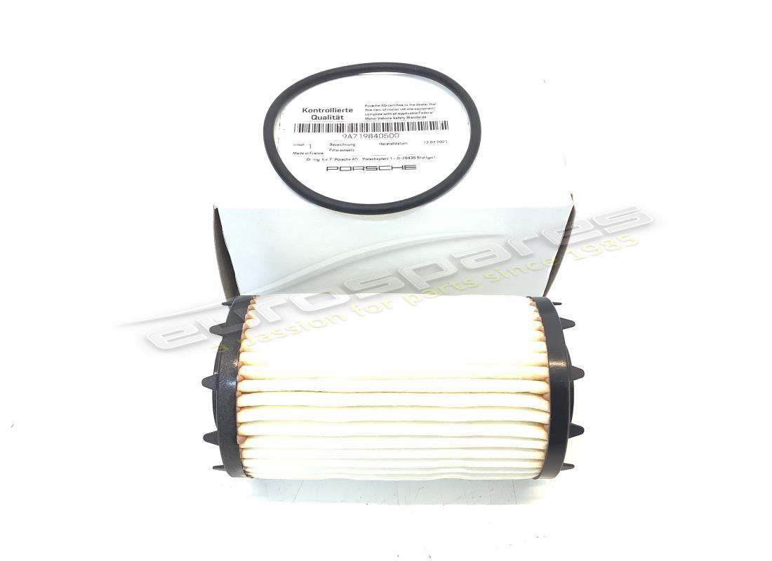 NEW PORSCHE OIL FILTER ELEMENT. PART NUMBER 9A719840500 (1) new porsche oil filter element. part number 9a719840500 (1)