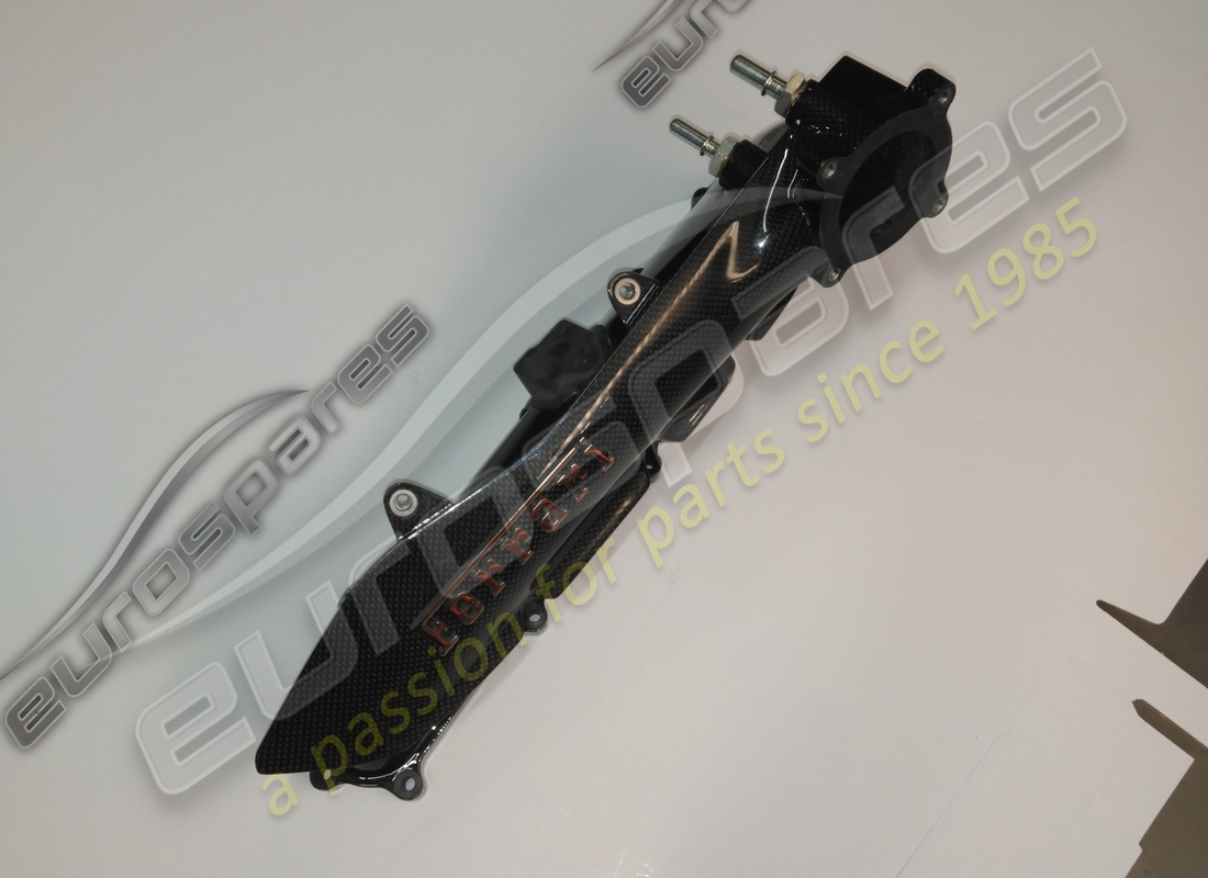 NEW FERRARI RH CARBON INLET MANIFOLD. PART NUMBER 822076 (1) new ferrari rh carbon inlet manifold. part number 822076 (1)