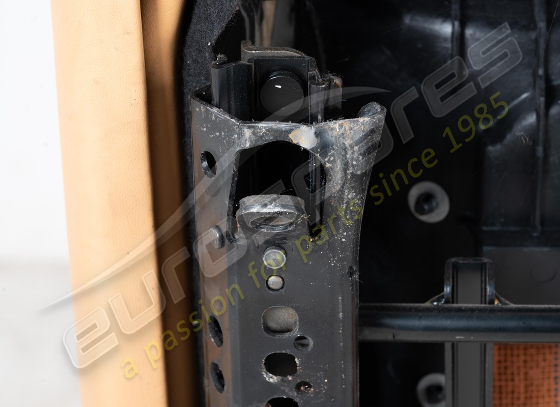 USED FERRARI PAIR OF SEATS. PART NUMBER 65844300PAIR (18) used ferrari pair of seats. part number 65844300pair (18)