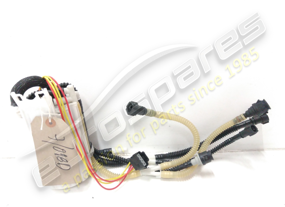 USED FERRARI FUEL PUMP. PART NUMBER 270125 (1) used ferrari fuel pump. part number 270125 (1)