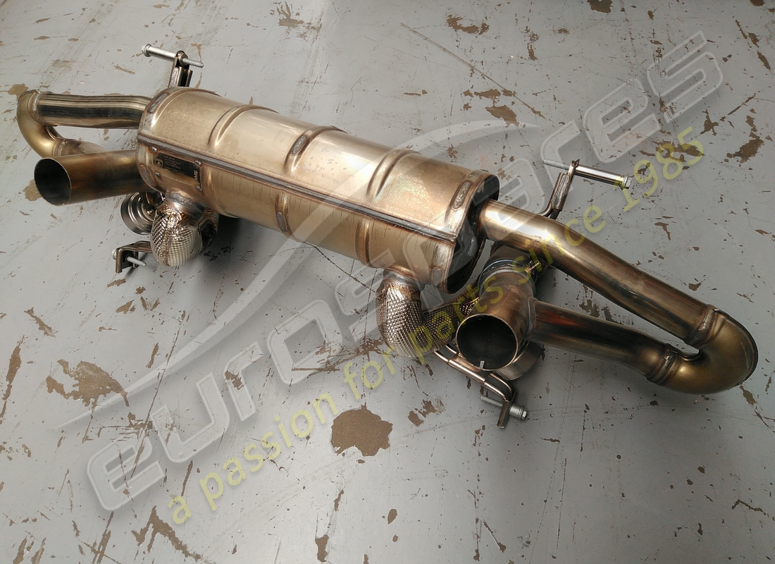USED LAMBORGHINI MUFFLER. PART NUMBER 4T0251051B (3) used lamborghini muffler. part number 4t0251051b (3)