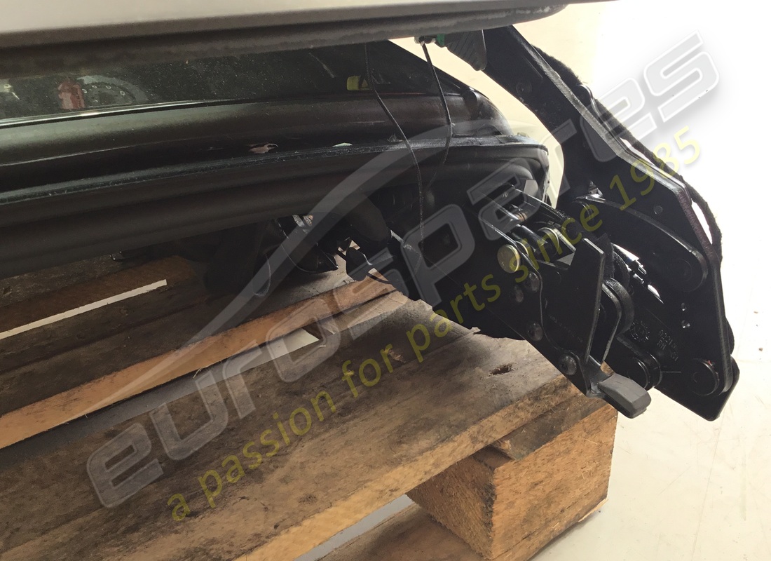 used ferrari roof assembly. part number 82956701 (4)