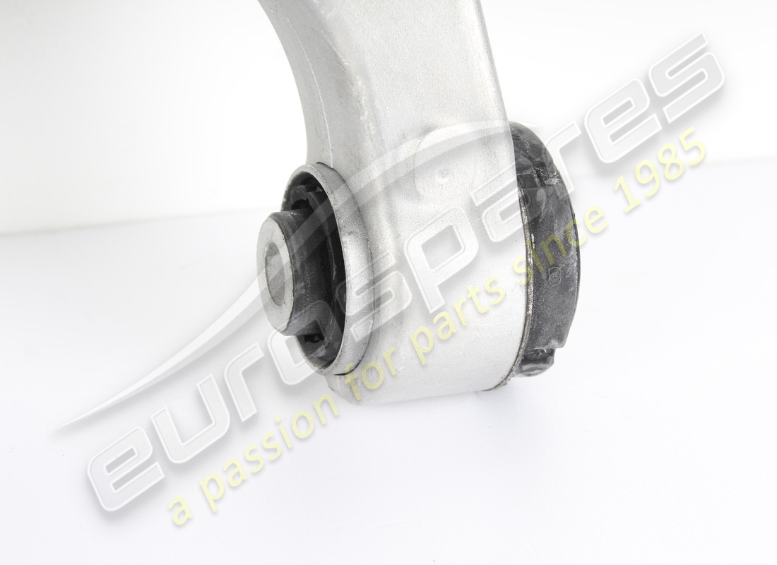 new maserati lh front suspension arm. part number 670107802 (3)