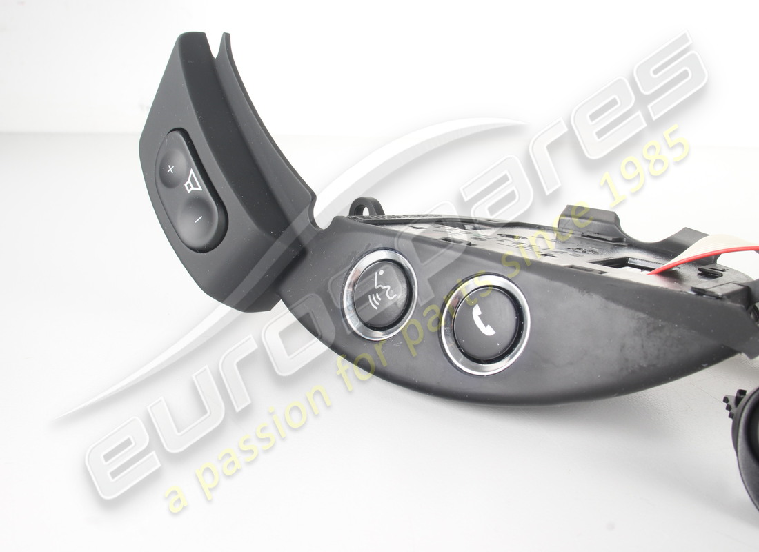 NEW MASERATI STEERING WHEEL BUTTONS KIT (VOICE). PART NUMBER 980139788 (2) new maserati steering wheel buttons kit (voice). part number 980139788 (2)