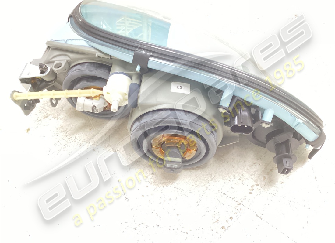 NEW (OTHER) FERRARI RH HEAD LAMP AZZURRO CAL.52. PART NUMBER 72000380 (2) new (other) ferrari rh head lamp azzurro cal.52. part number 72000380 (2)