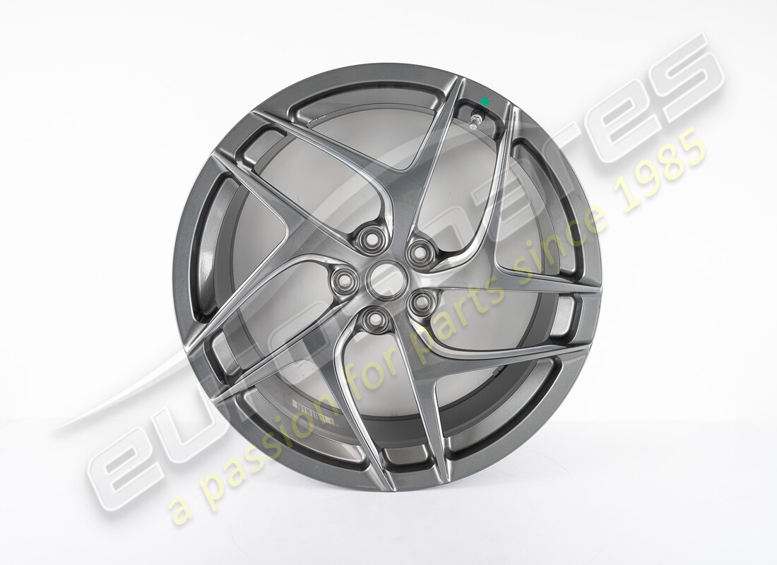 NEW FERRARI RH FRONT WHEEL. PART NUMBER 334488 (1) new ferrari rh front wheel. part number 334488 (1)
