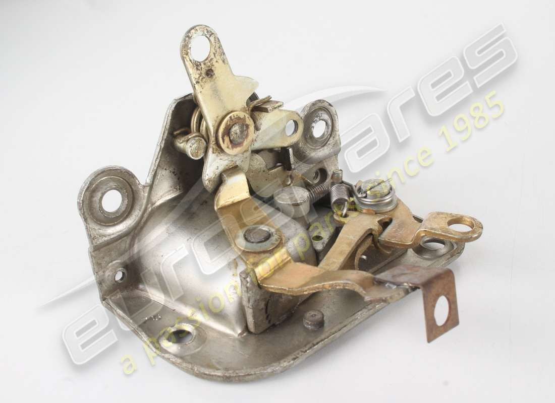 new ferrari rh door lock. part number 50137801 (2)