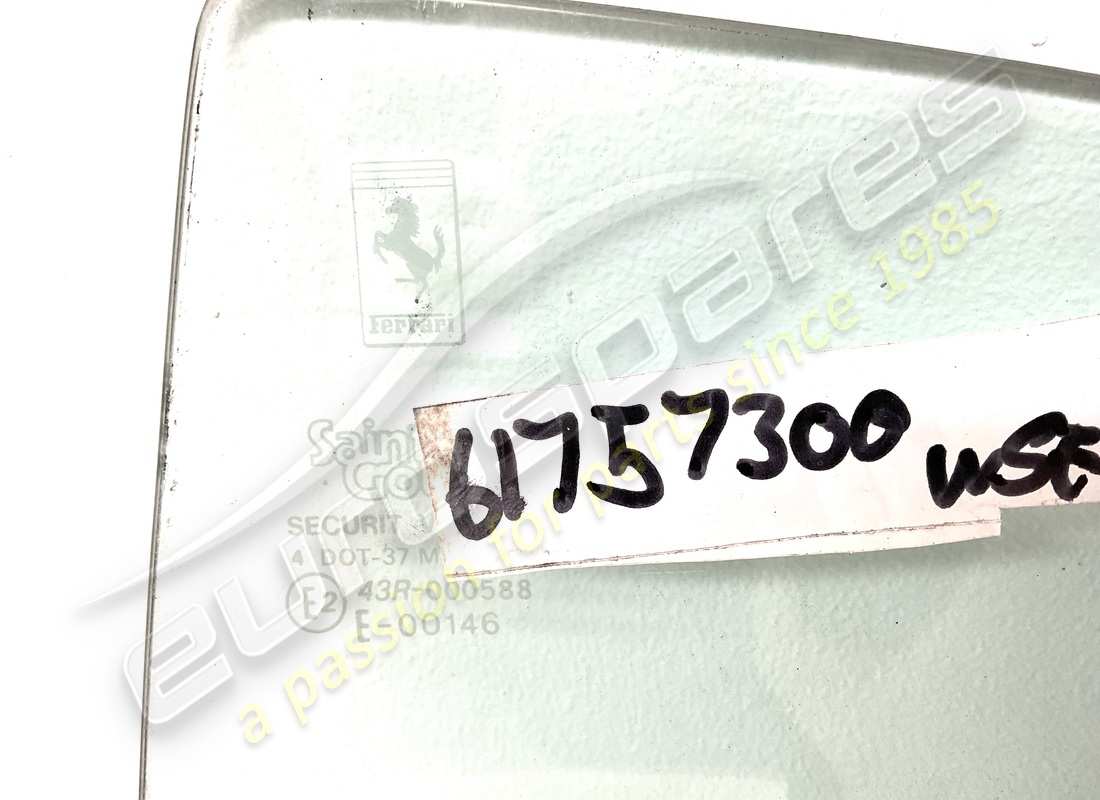 used ferrari lh glass cabriolet. part number 61757300 (3)