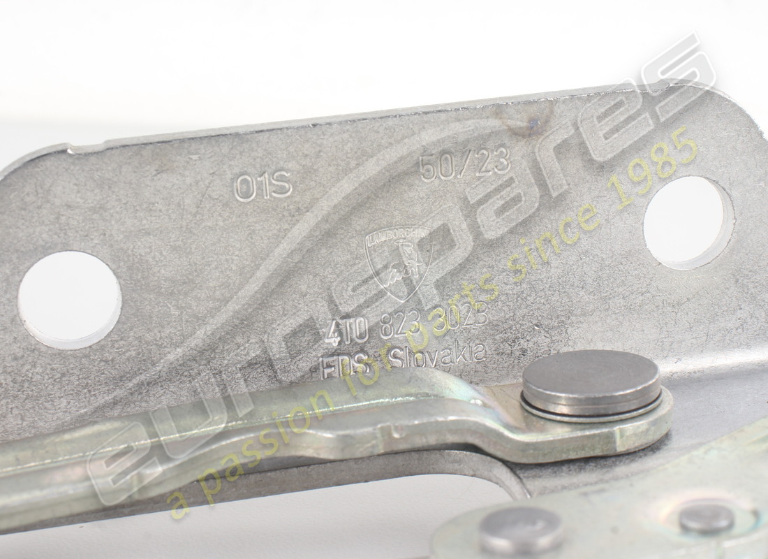 new lamborghini right front hood hinge. part number 4t0823302b (2)
