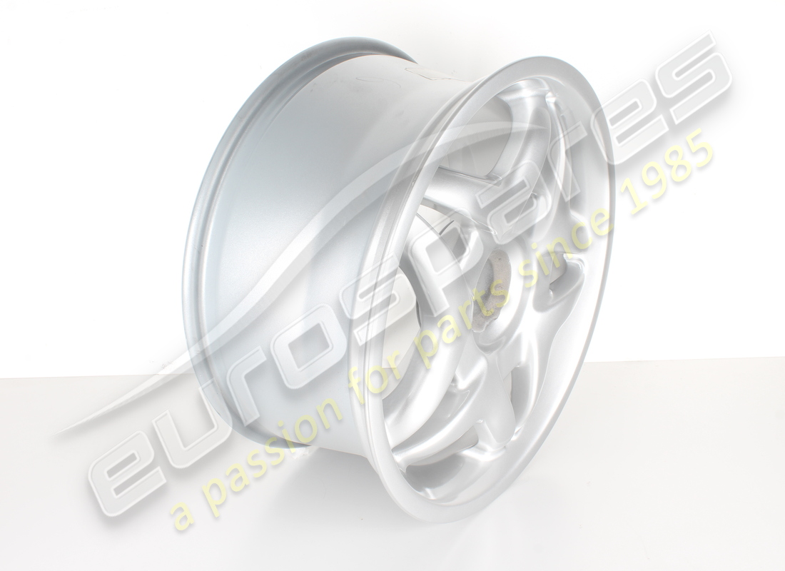 RECONDITIONED FERRARI FRONT ROAD WHEEL 8.5X18. PART NUMBER 162948 (3) reconditioned ferrari front road wheel 8.5x18. part number 162948 (3)