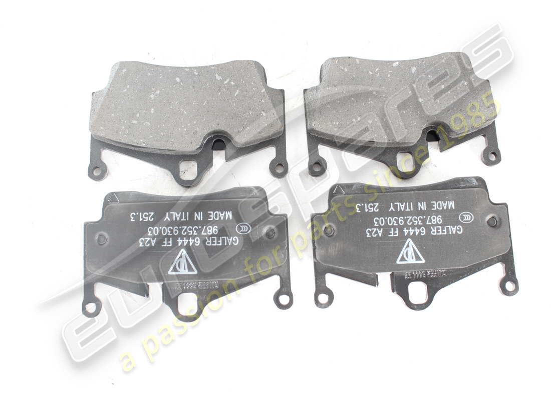 NEW PORSCHE 1 SET OF BRAKE PADS. PART NUMBER 98735293903 (1) new porsche 1 set of brake pads. part number 98735293903 (1)