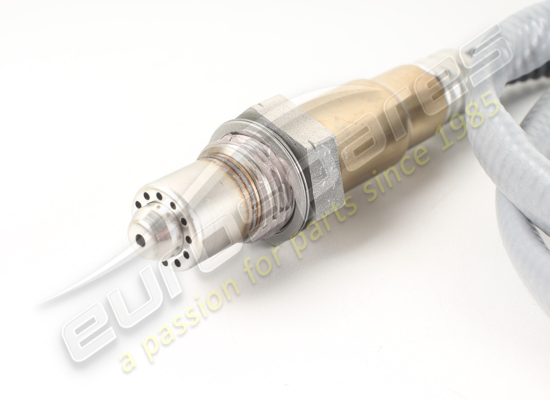 NEW MASERATI FRONT RH LAMBDA SENSOR. PART NUMBER 670009075 (2) new maserati front rh lambda sensor. part number 670009075 (2)