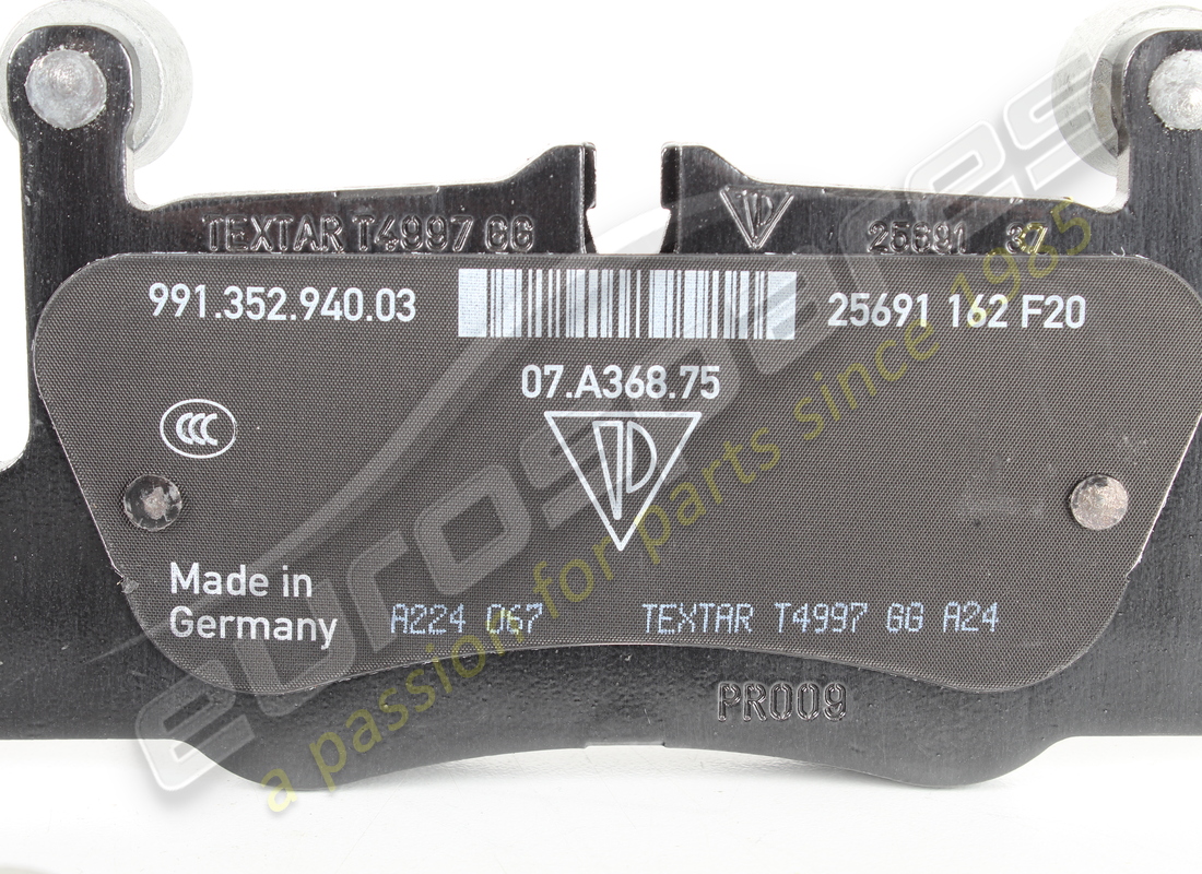 new porsche 1 set of brake pads for disk brake. part number 99135294904 (3)