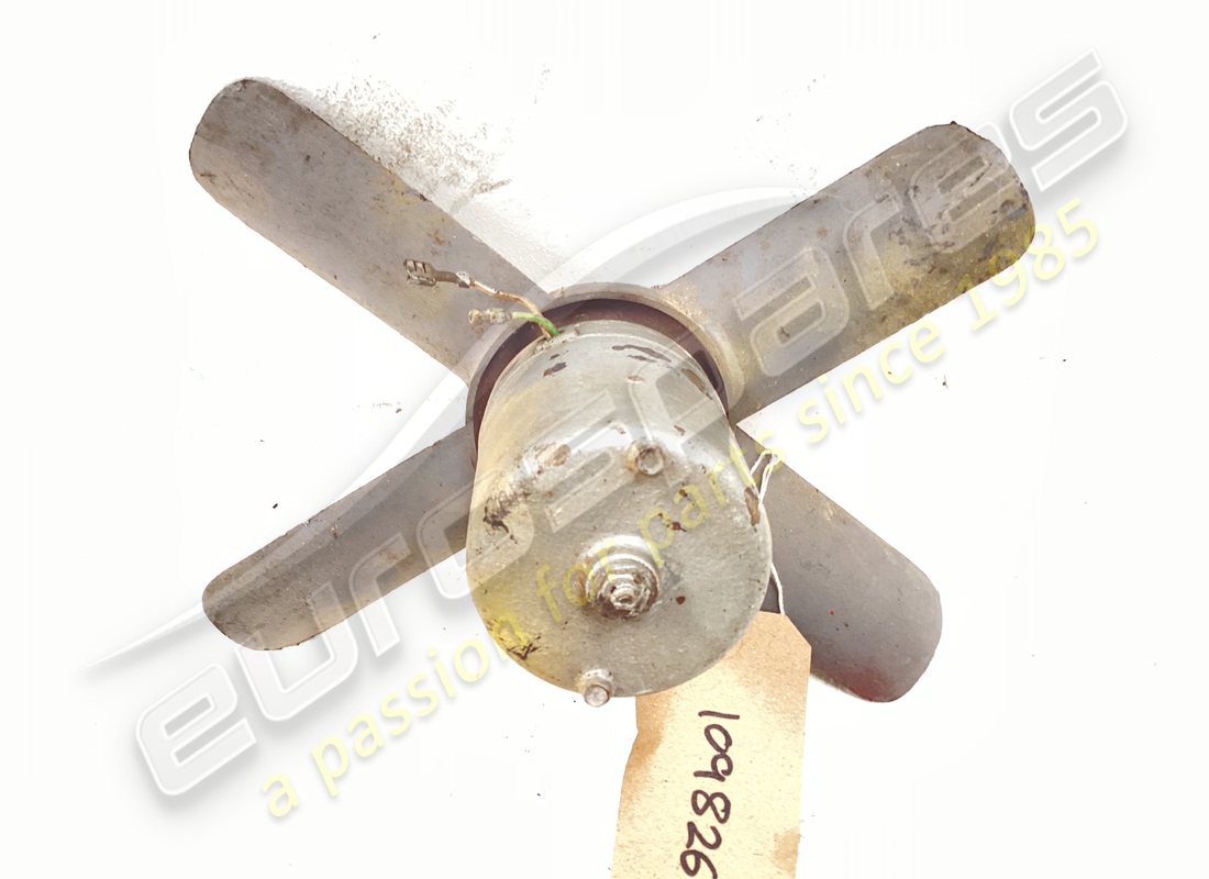 USED FERRARI FAN MOTOR + BLADE ASSEMBLY. PART NUMBER 109826A (2) used ferrari fan motor + blade assembly. part number 109826a (2)