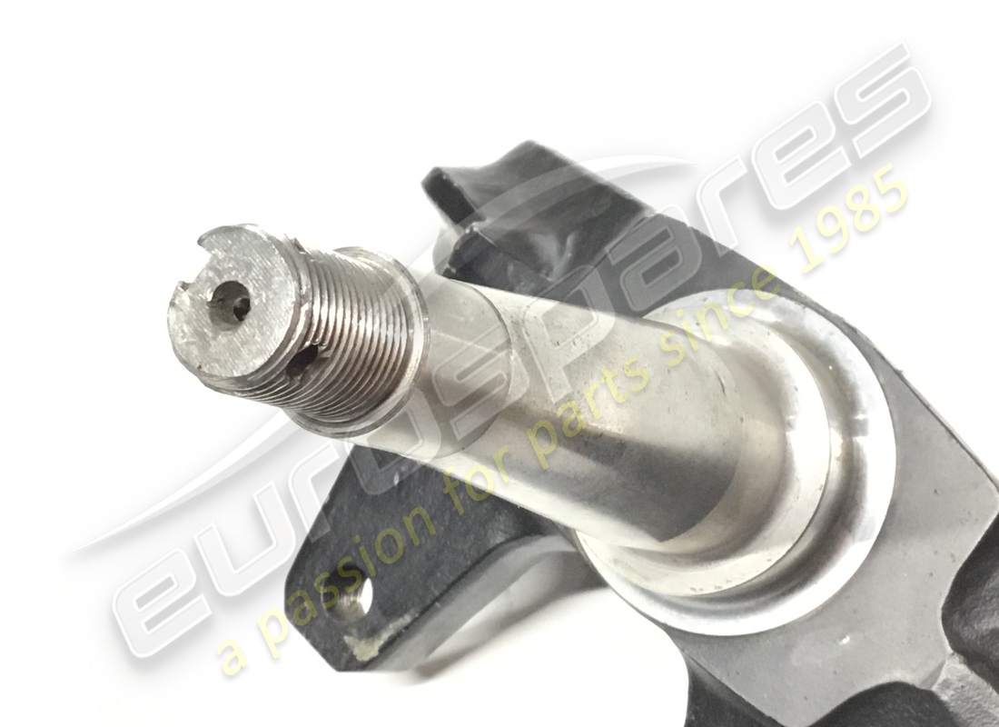 NEW FERRARI RH FRONT STUB AXLE. PART NUMBER 104589 (3) new ferrari rh front stub axle. part number 104589 (3)