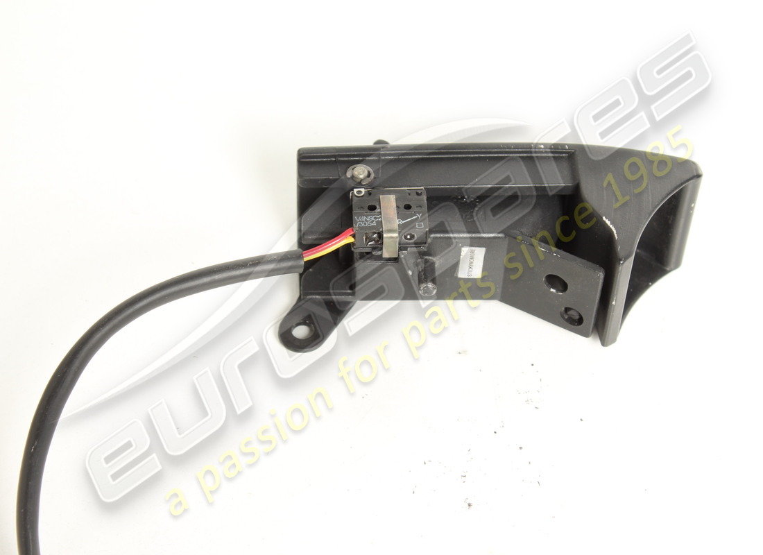 USED Ferrari LH INNER DOOR HANDLE . PART NUMBER 66217200 (1)