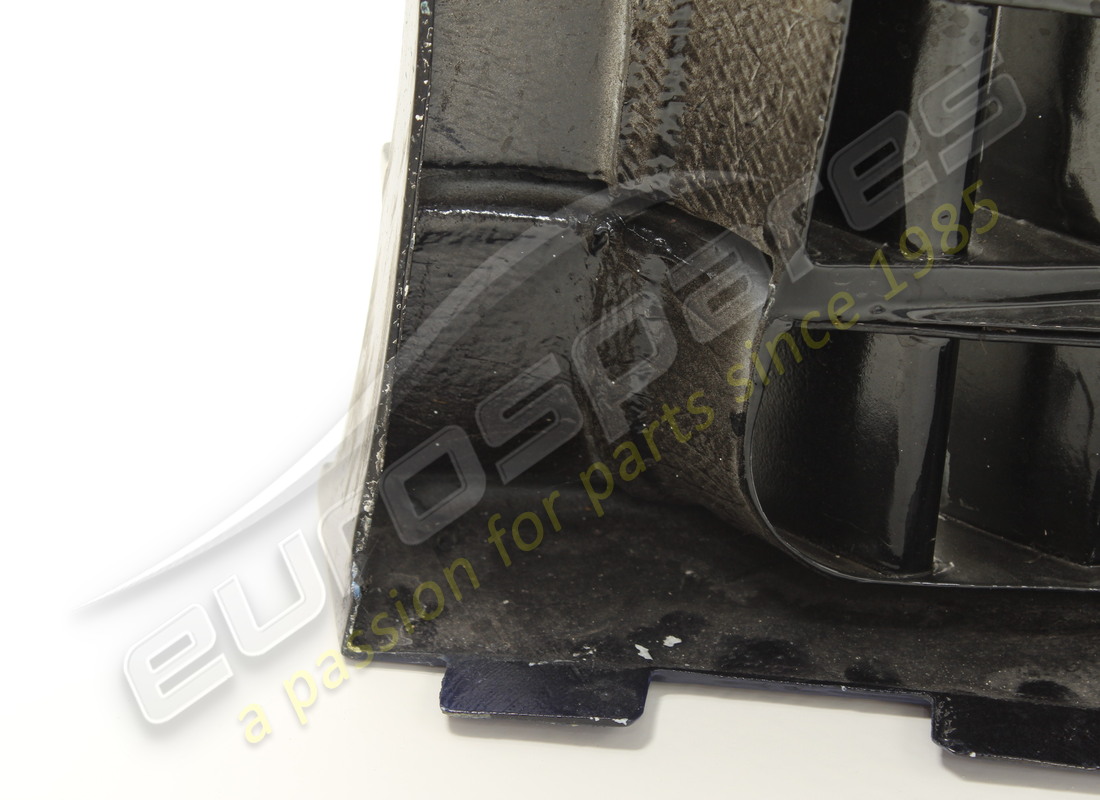 USED FERRARI FRONT BUMPER. PART NUMBER 89399000 (7) used ferrari front bumper. part number 89399000 (7)