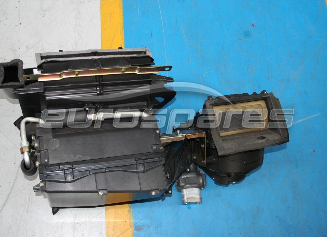 USED Maserati A/C EVAPORATOR KIT . PART NUMBER 67708000 (1)