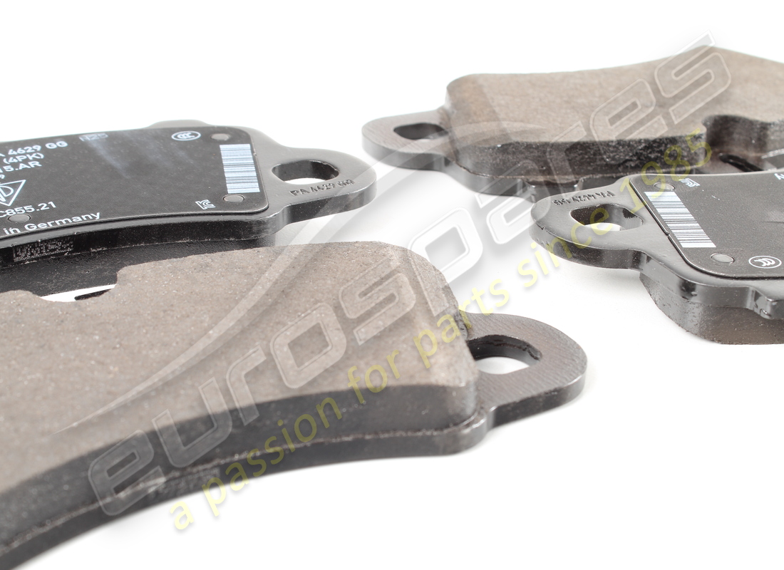 NEW PORSCHE 1 SET OF BRAKE PADS FOR DISK BRAKE. PART NUMBER 9Y0698151AR (2) new porsche 1 set of brake pads for disk brake. part number 9y0698151ar (2)