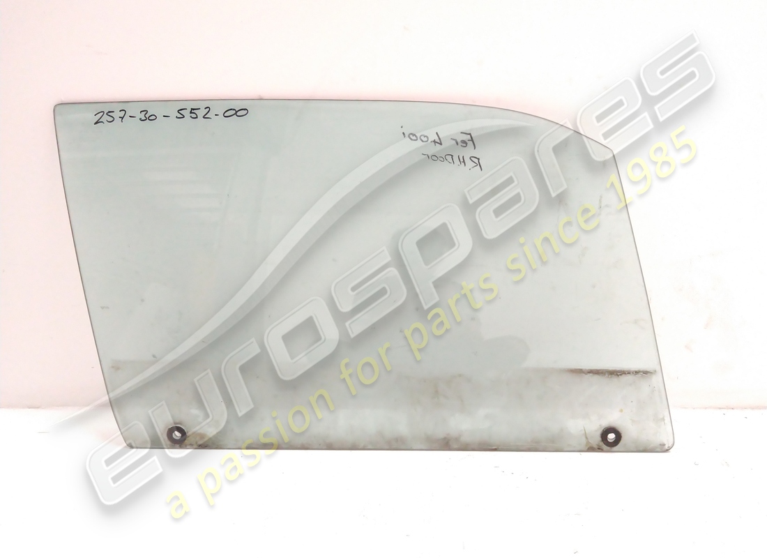 USED FERRARI RH DOOR GLASS TINTED. PART NUMBER 2573055200 (1) used ferrari rh door glass tinted. part number 2573055200 (1)