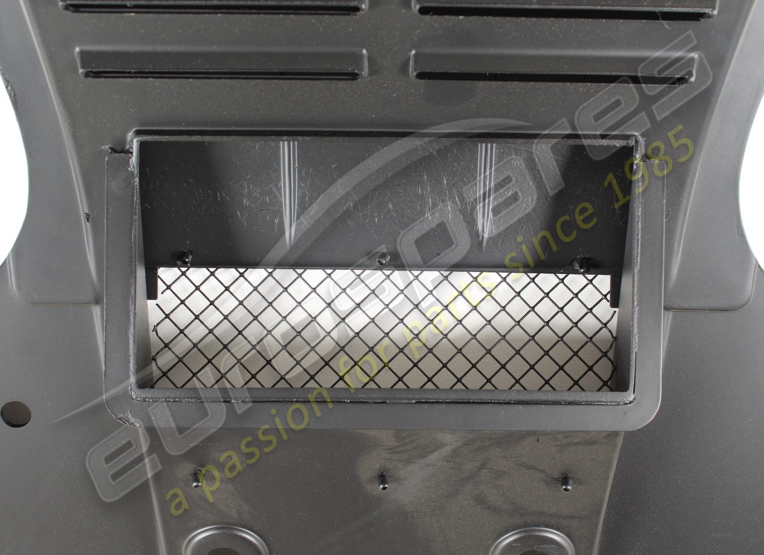 NEW FERRARI REAR AEREODYNAMIC BOTTOM. PART NUMBER 66955500 (2) new ferrari rear aereodynamic bottom. part number 66955500 (2)