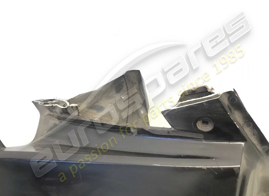 NEW FERRARI RH FLANK. PART NUMBER 83815911 (3) new ferrari rh flank. part number 83815911 (3)
