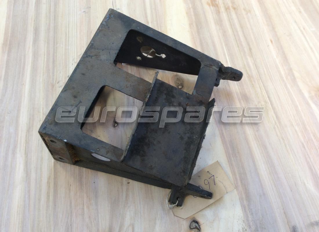 USED Ferrari RH HEAD LAMP BRACKET . PART NUMBER 50085000 (1)