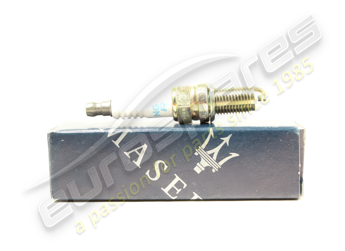 NEW MASERATI SPARK PLUG. PART NUMBER 97219 (1) new maserati spark plug. part number 97219 (1)