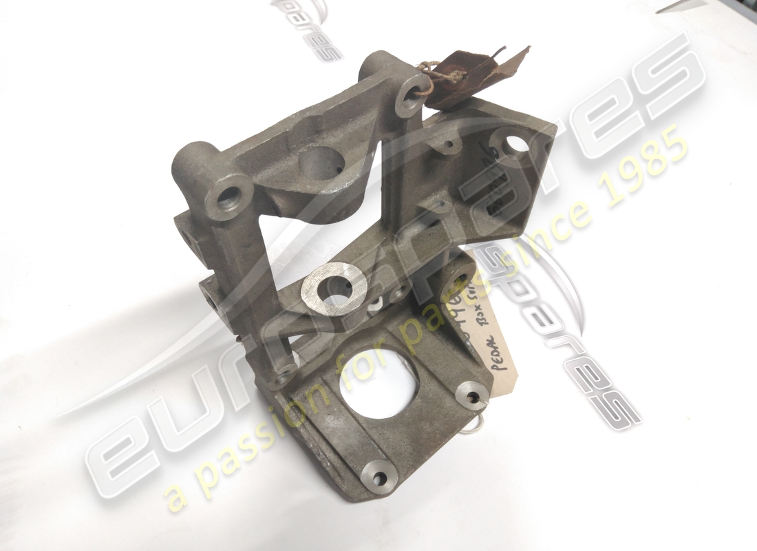 NEW FERRARI PEDAL SUPPORT HOUSING LHD PART NUMBER 660996 (3) new ferrari pedal support housing lhd part number 660996 (3)