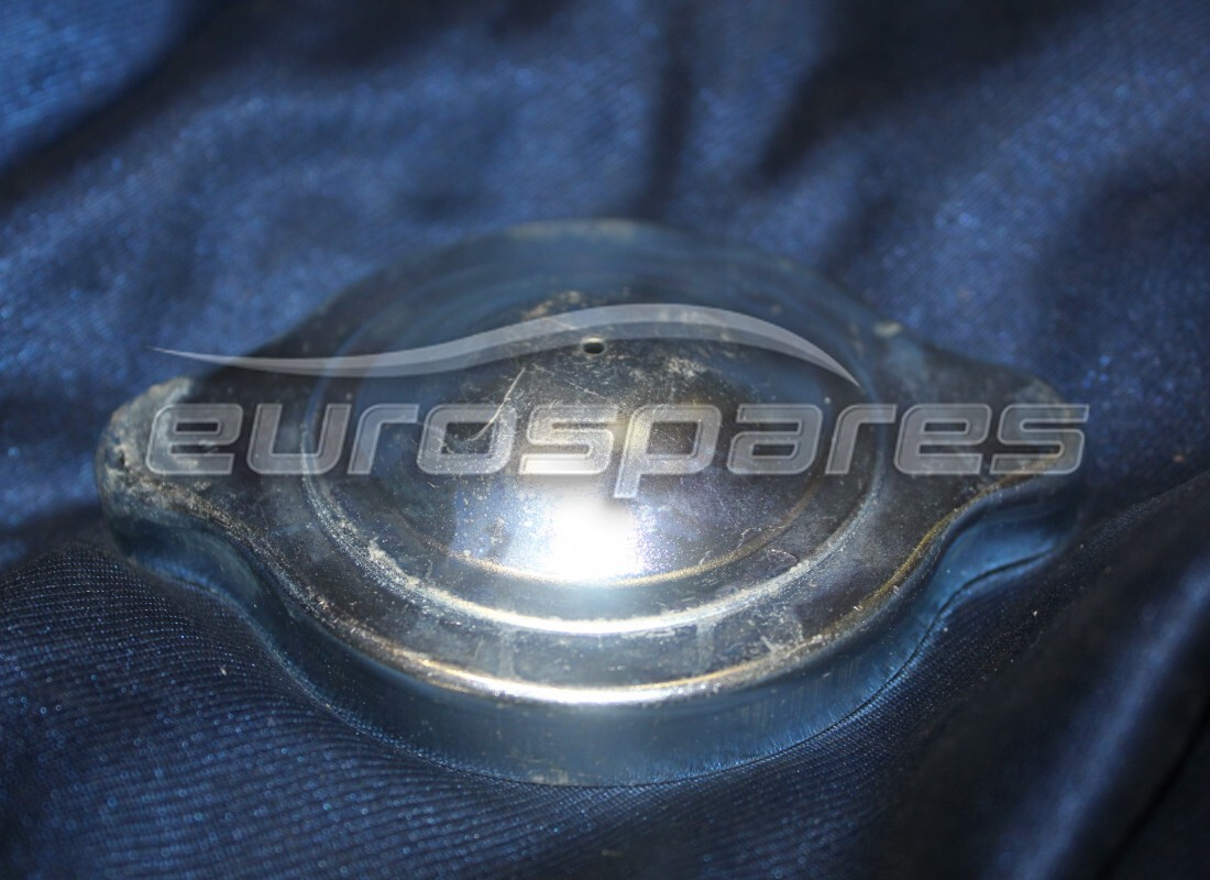 NEW MASERATI RADIATOR CAP. PART NUMBER TN41374 (1) new maserati radiator cap. part number tn41374 (1)