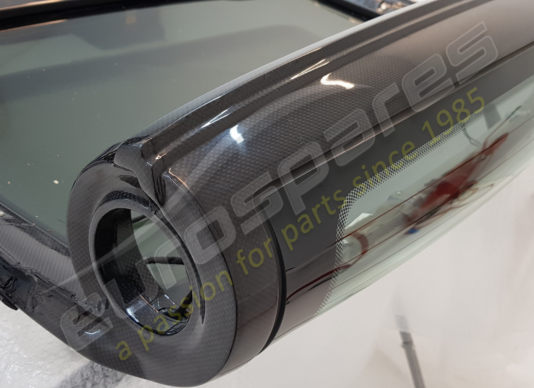 USED FERRARI SUN ROOF. PART NUMBER 68707900 (6) used ferrari sun roof. part number 68707900 (6)