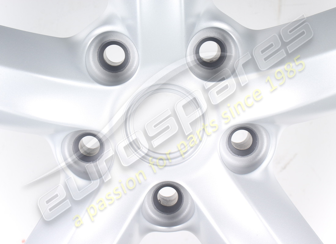 NEW FERRARI FRONT WHEEL. PART NUMBER 328466 (2) new ferrari front wheel. part number 328466 (2)