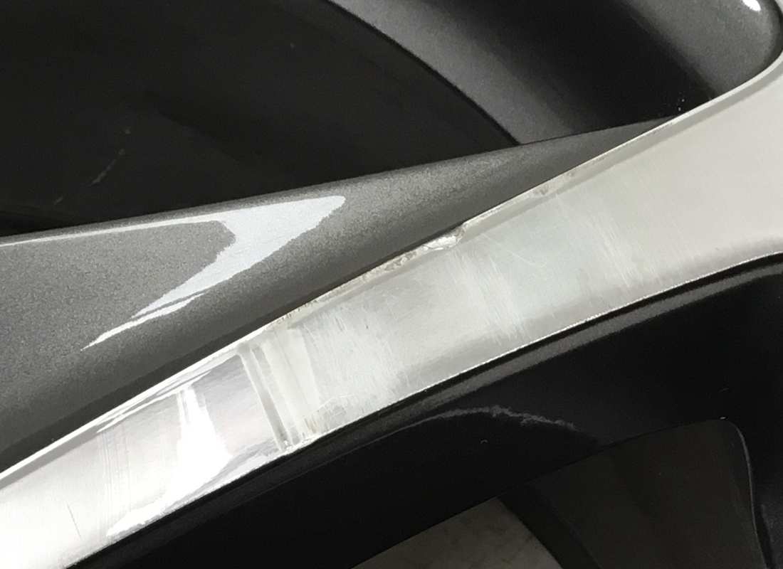 USED FERRARI 20 FRONT WHEEL RIM. PART NUMBER 273270 (4) used ferrari 20 front wheel rim. part number 273270 (4)