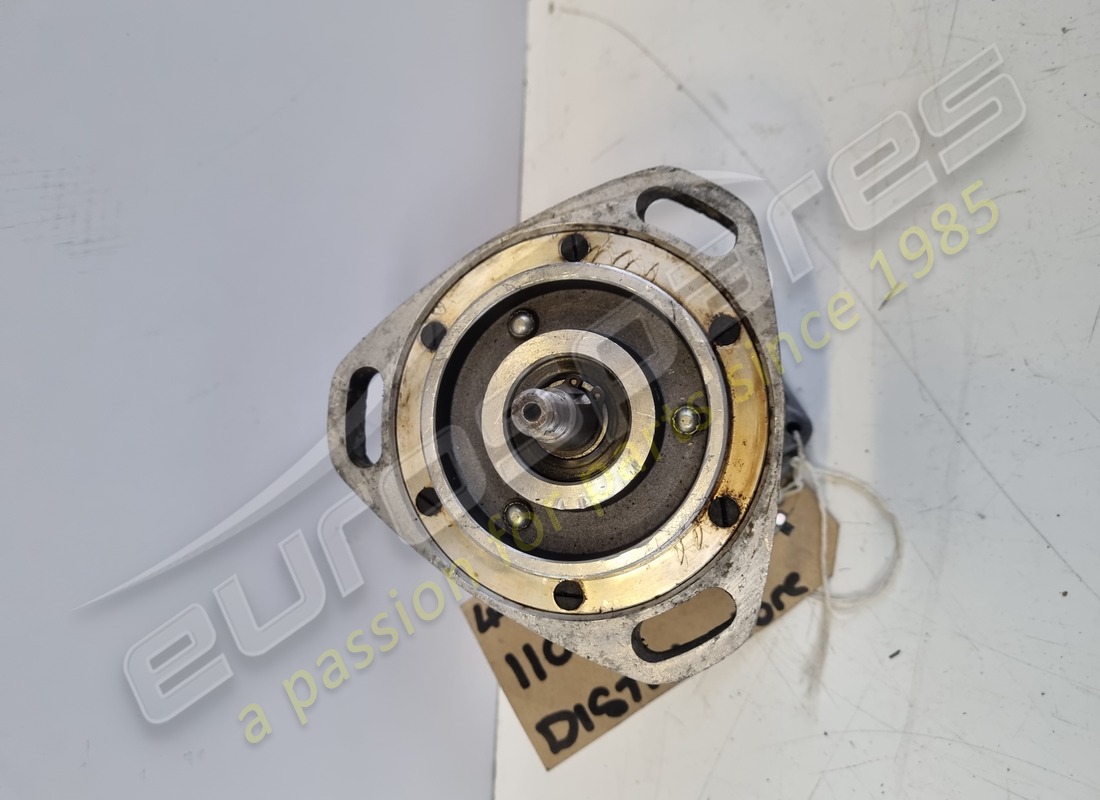 USED FERRARI DISTRIBUTOR. PART NUMBER 110609 (2) used ferrari distributor. part number 110609 (2)